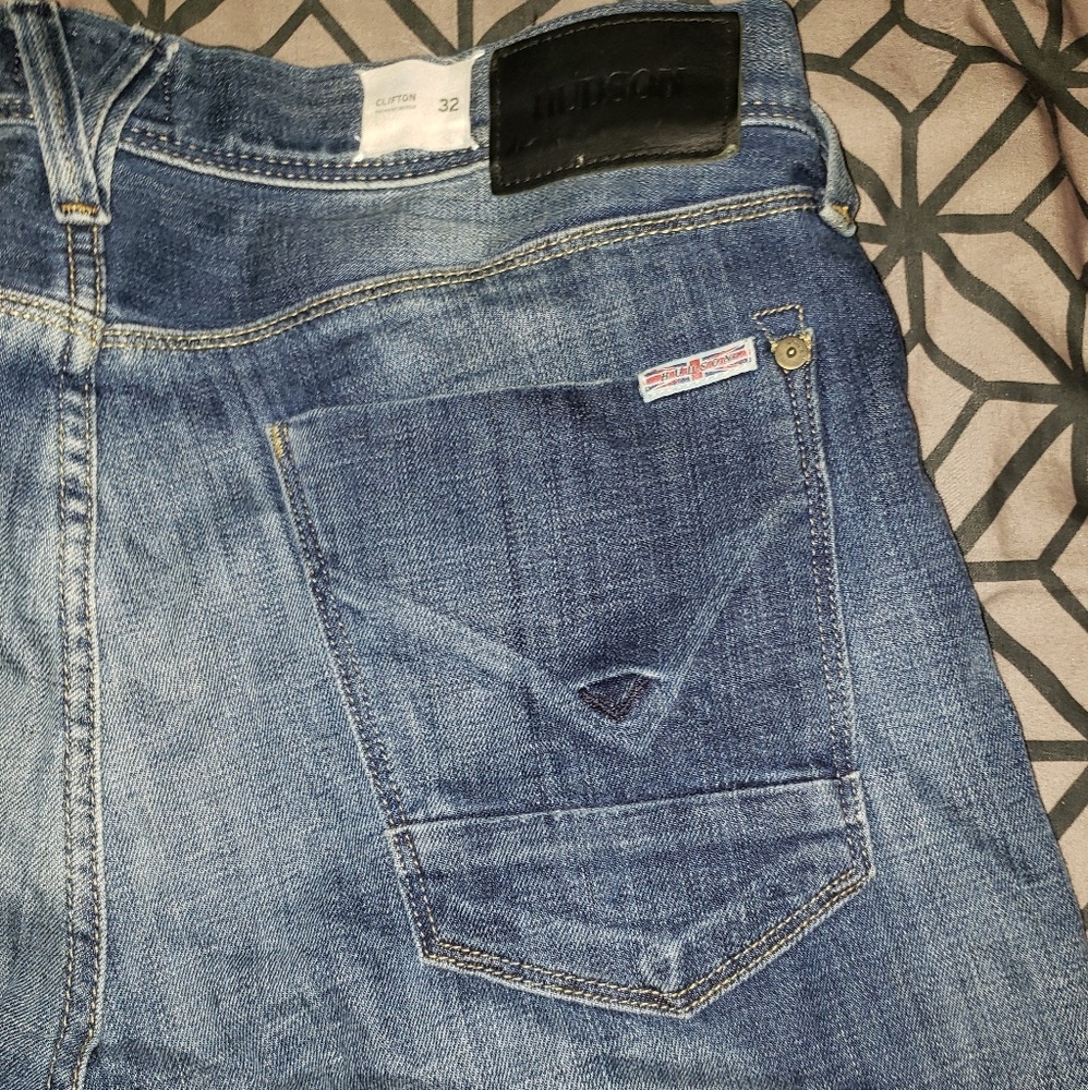 Jean - Picture 3 of 4